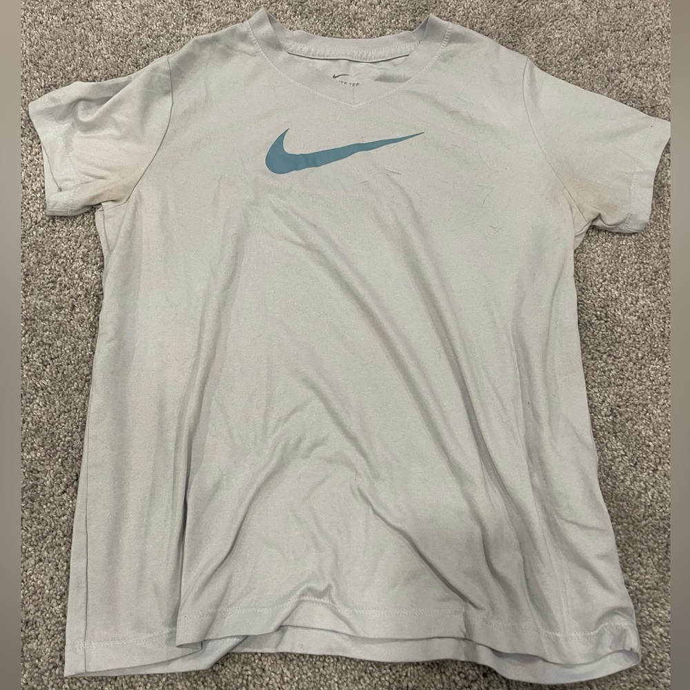 Nike women’s athletic tee